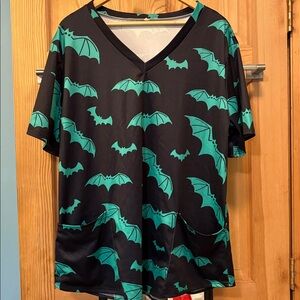 Black and Green Bat Print Scrub  Top Sz 3XL